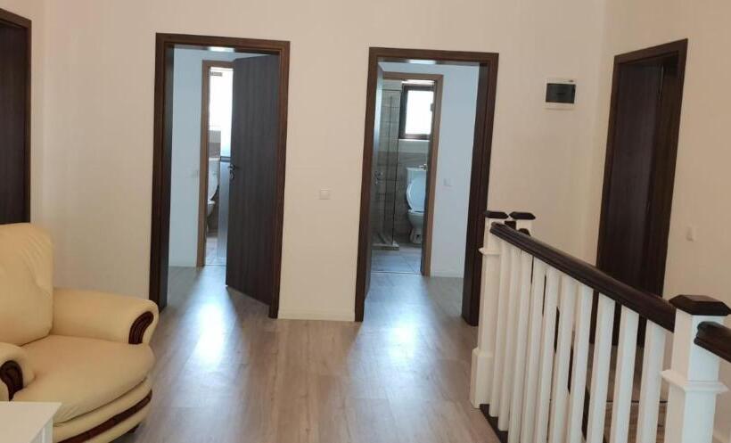 پانسیون Casa Davideea