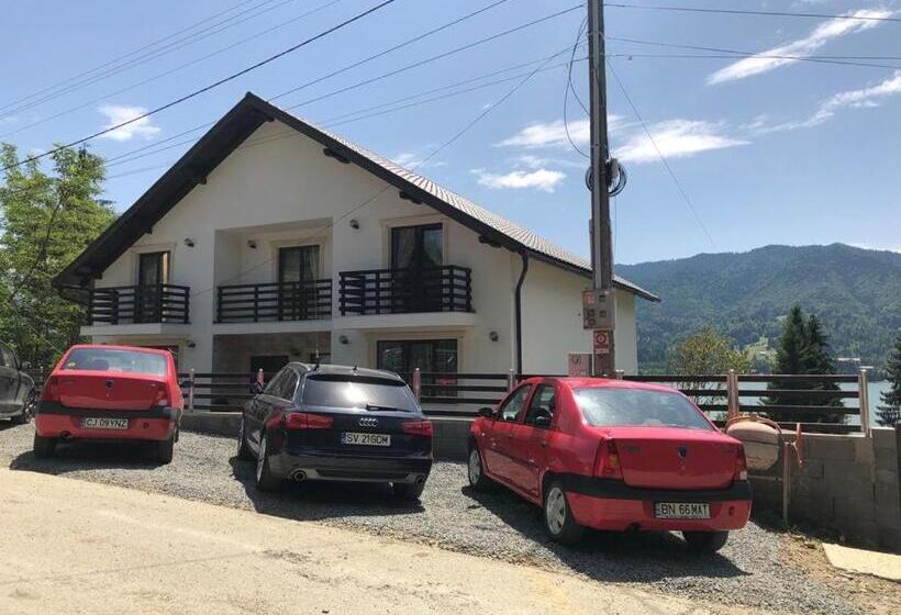 پانسیون Casa Davideea