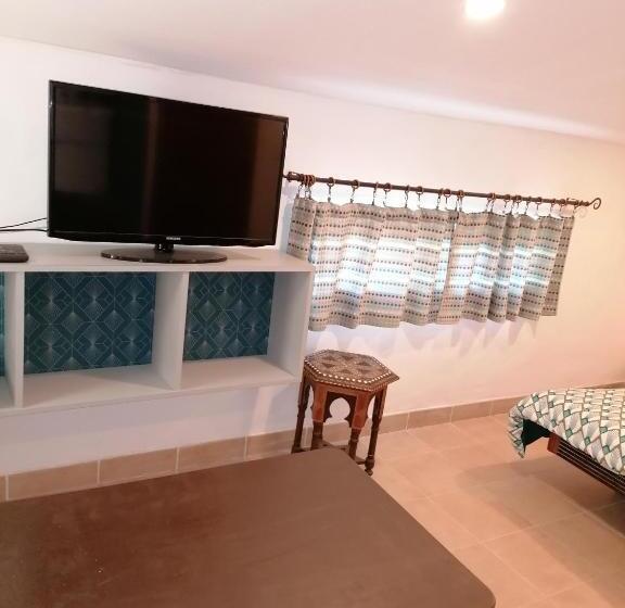 פנסיון Le Clos Du Patre