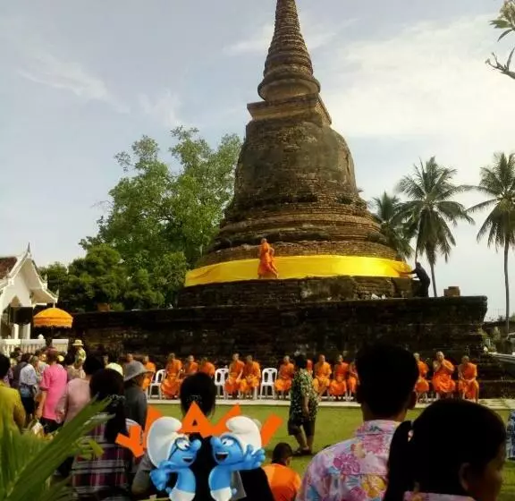 پانسیون Vitoonguesthouse2fanrooms & Aircondition