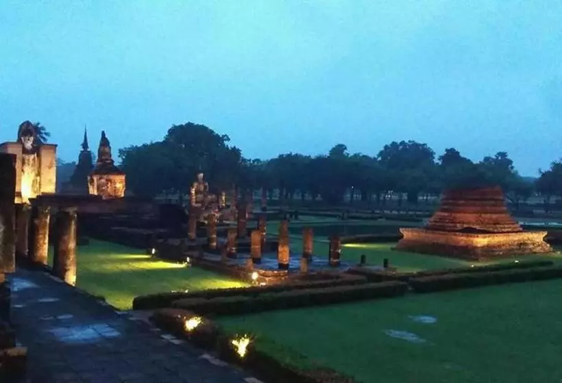 پانسیون Vitoonguesthouse2fanrooms & Aircondition