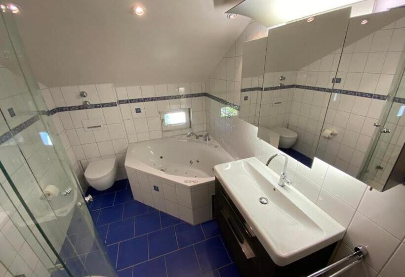 Alpenflair Ferienwohnungen 402 Kristall