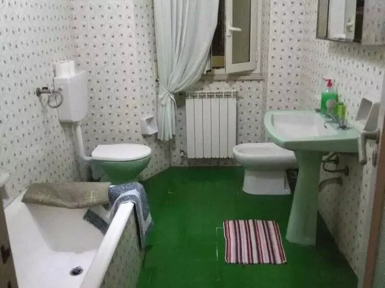 Appartamento Turistico Giarre Offre Camera In Condivisione Euro 300 Al Mese