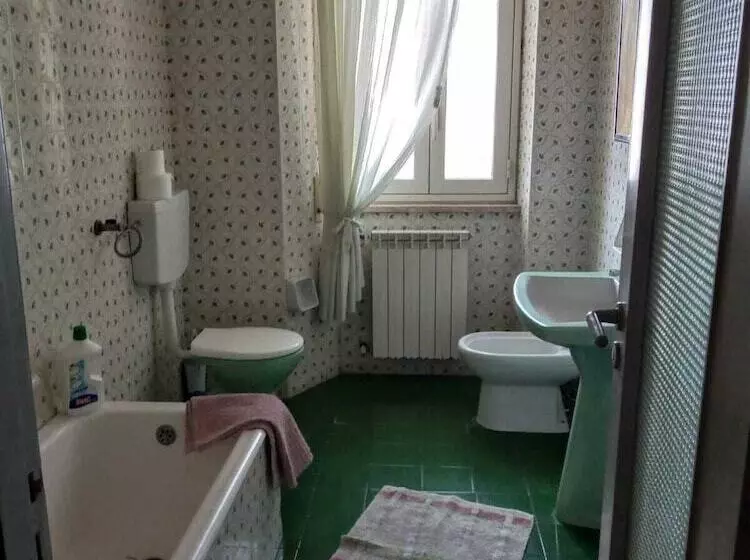 Appartamento Turistico Giarre Offre Camera In Condivisione Euro 300 Al Mese