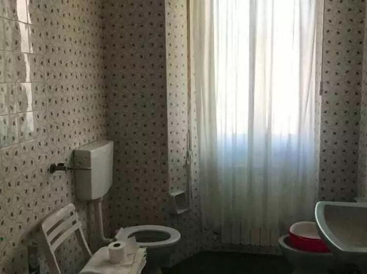 Appartamento Turistico Giarre Offre Camera In Condivisione Euro 300 Al Mese