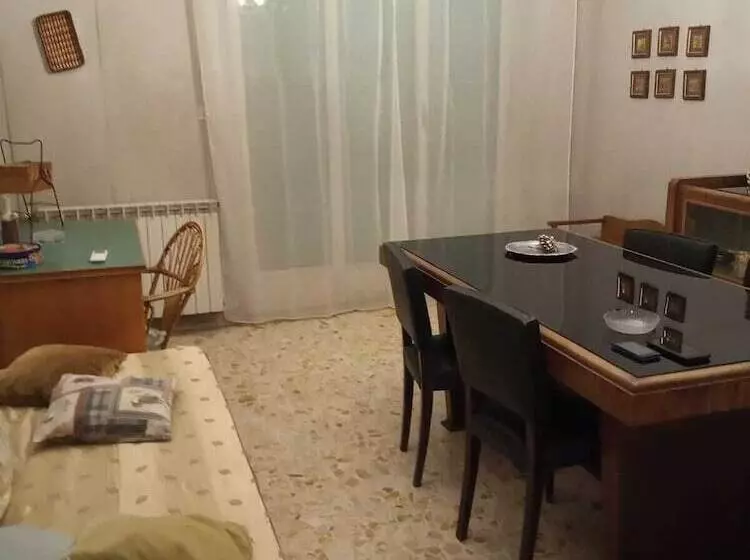 Appartamento Turistico Giarre Offre Camera In Condivisione Euro 300 Al Mese