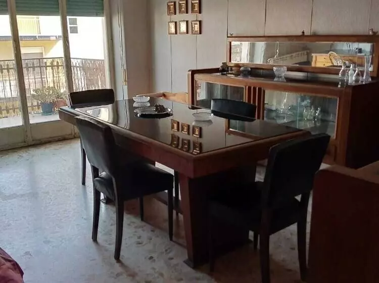 Appartamento Turistico Giarre Offre Camera In Condivisione Euro 300 Al Mese