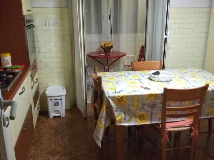 Appartamento Turistico Giarre Offre Camera In Condivisione Euro 300 Al Mese
