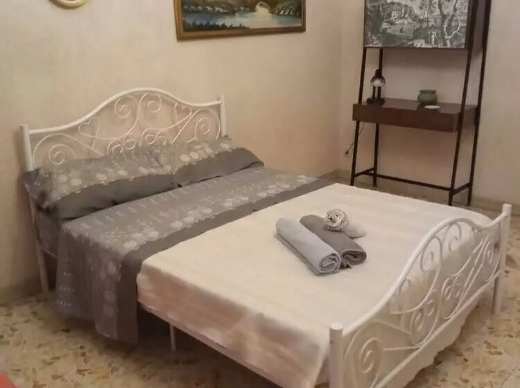 Appartamento Turistico Giarre Offre Camera In Condivisione Euro 300 Al Mese