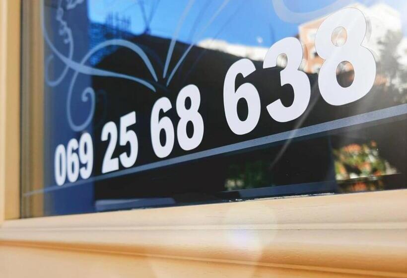 בית מלון כפרי Kaloshi