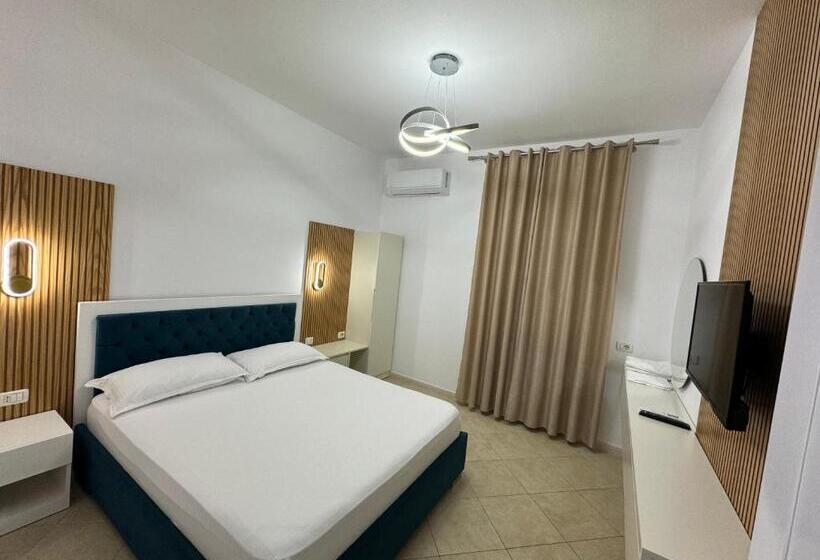 בית מלון כפרי Kaloshi