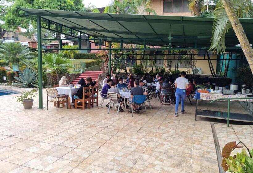 فندق Nahomi Divisamar By Lhr