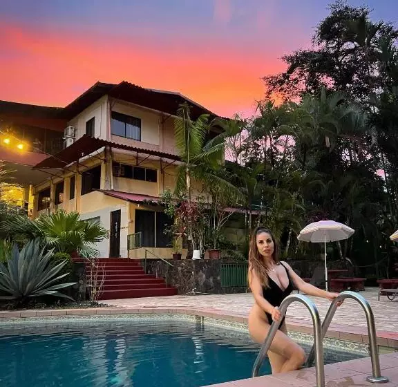 هتل Nahomi Divisamar By Lhr