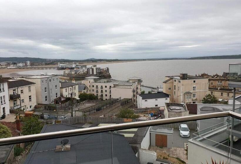 Modern Apartment With Stunning Sea View