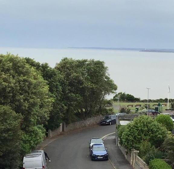 Modern Apartment With Stunning Sea View