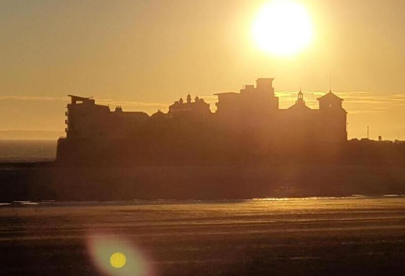 Modern Apartment With Stunning Sea View