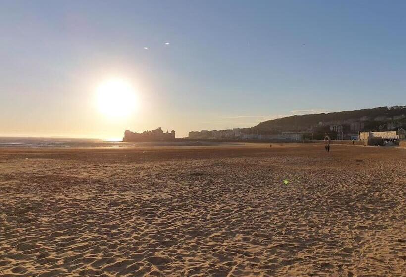 Modern Apartment With Stunning Sea View