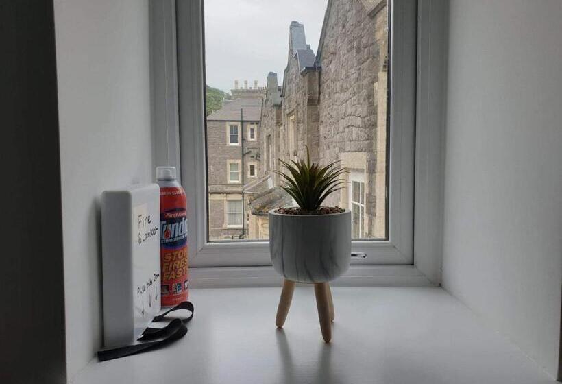 Modern Apartment With Stunning Sea View