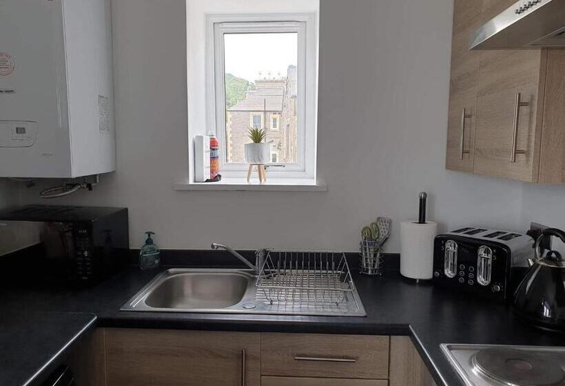 Modern Apartment With Stunning Sea View