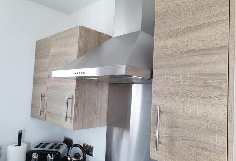 Modern Apartment With Stunning Sea View