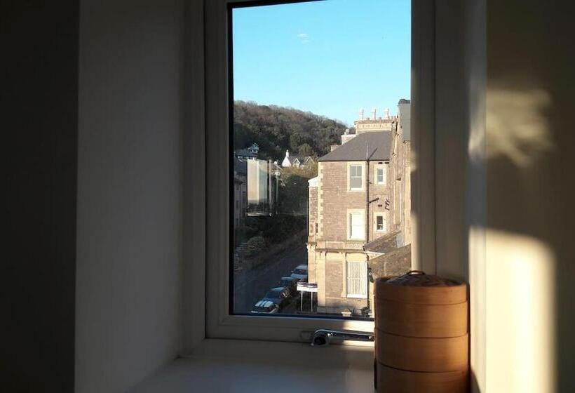 Modern Apartment With Stunning Sea View