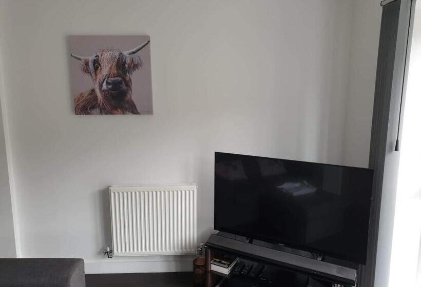 Modern Apartment With Stunning Sea View