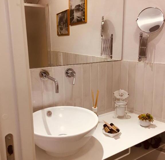 بنسيون Antica Dimora Lamarmora