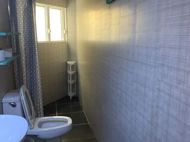 بنسيون Brisamar Guesthouse