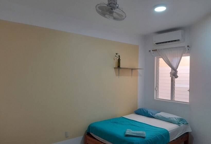 بنسيون Brisamar Guesthouse