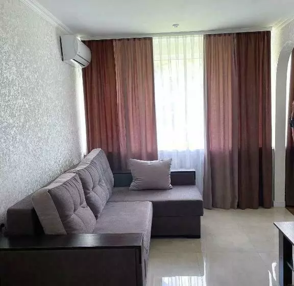 ホテル готельно ресторанний комплекс «тополя»