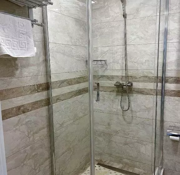 ホテル готельно ресторанний комплекс «тополя»