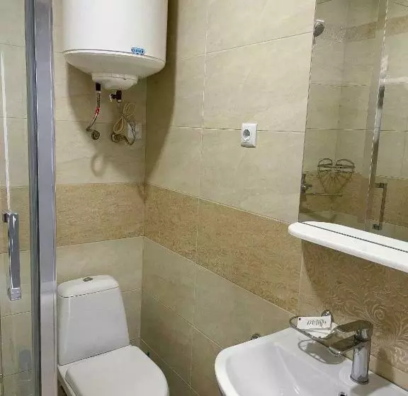 ホテル готельно ресторанний комплекс «тополя»