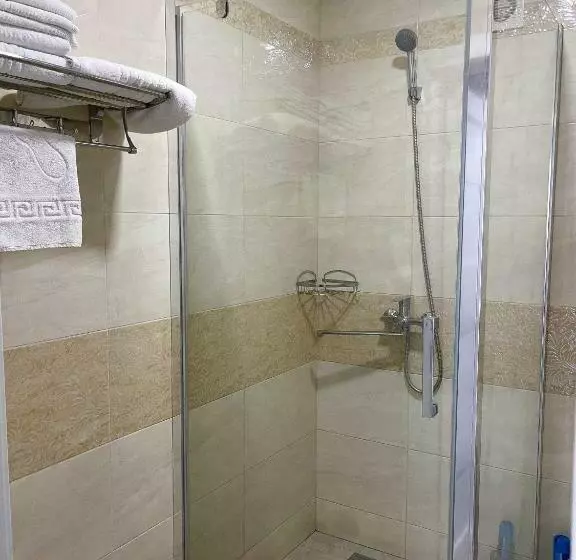 ホテル готельно ресторанний комплекс «тополя»