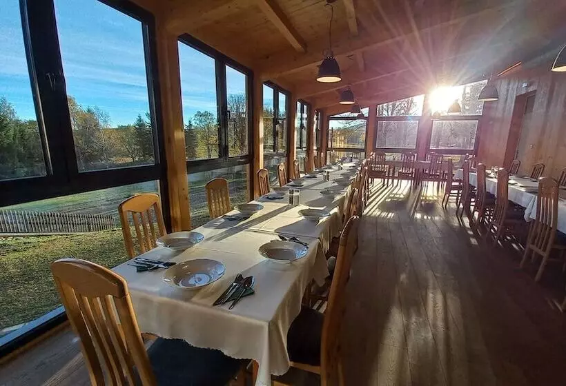 ホテル Poutní Dům