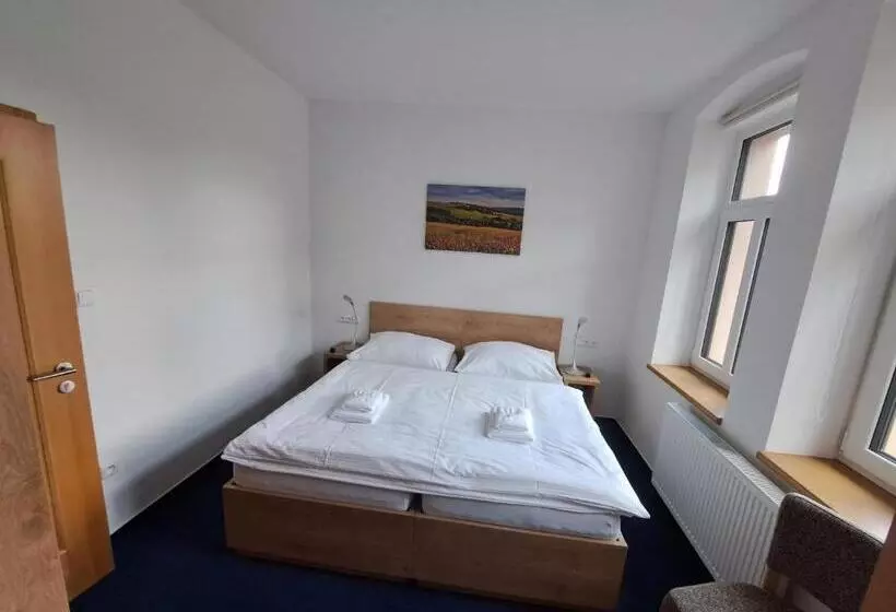 ホテル Poutní Dům