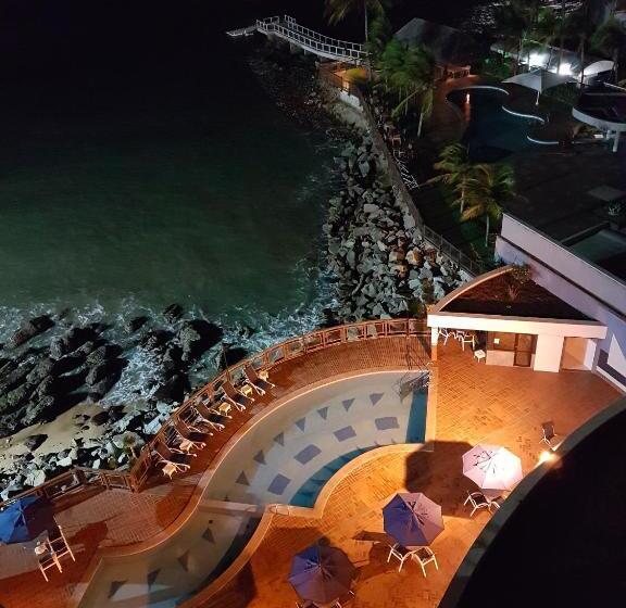 Iate Plaza Beiramar Fortaleza App1006