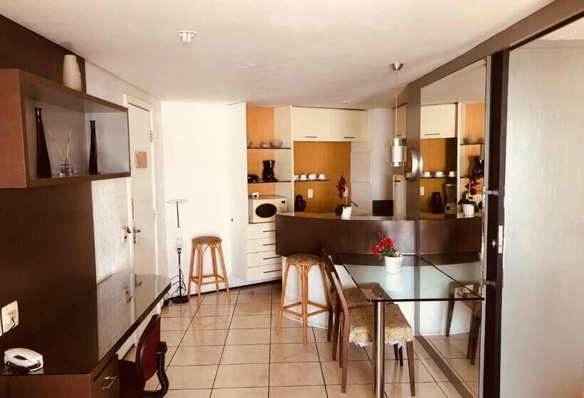 Iate Plaza Beiramar Fortaleza App1006