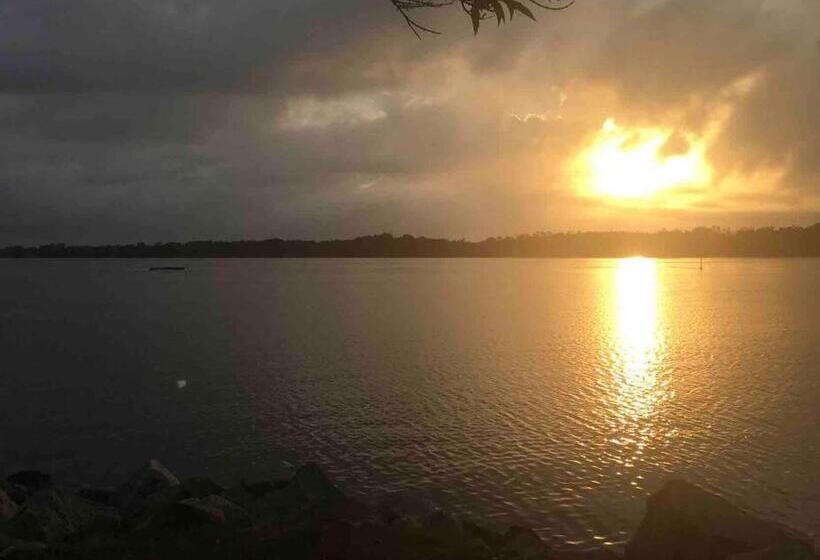 Pet Friendly Home With Pool And Boat Parking