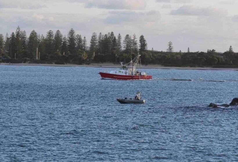 Pet Friendly Home With Pool And Boat Parking