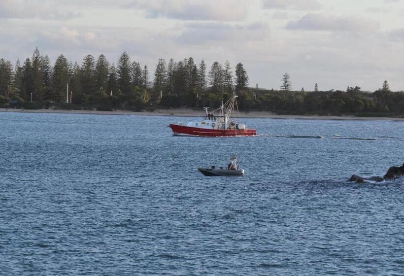 Pet Friendly Home With Pool And Boat Parking