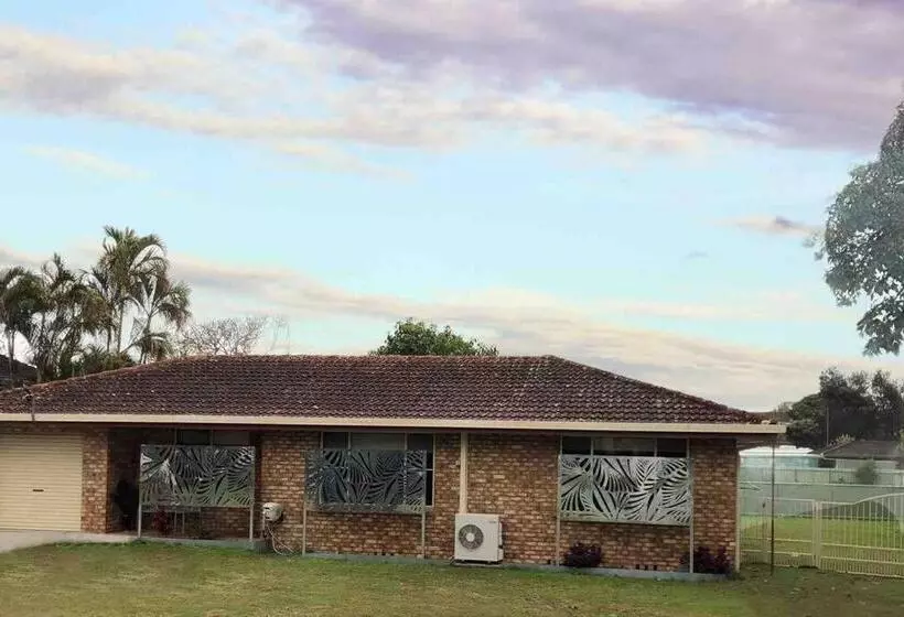 Pet Friendly Home With Pool And Boat Parking