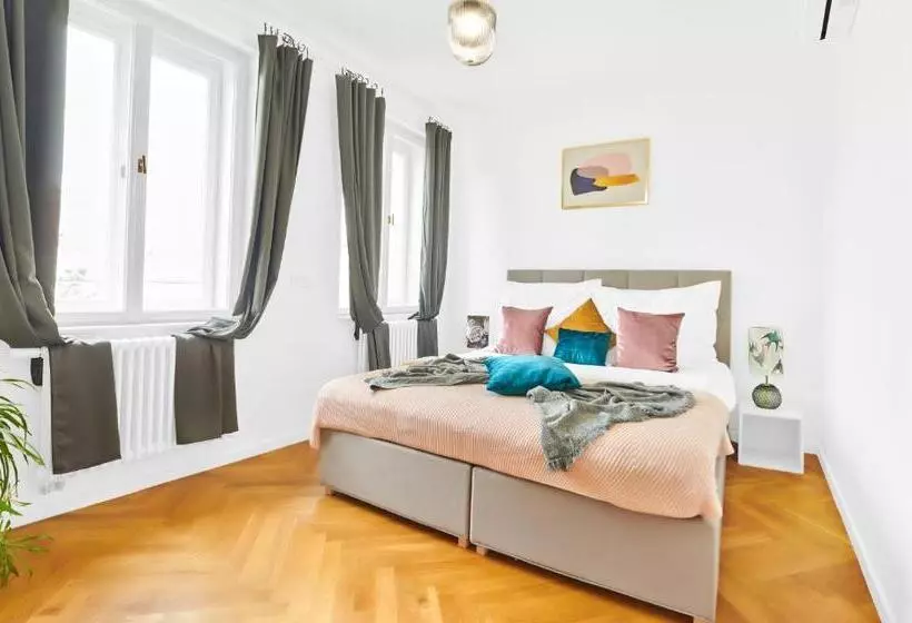 Residence Dlouha   Old Town