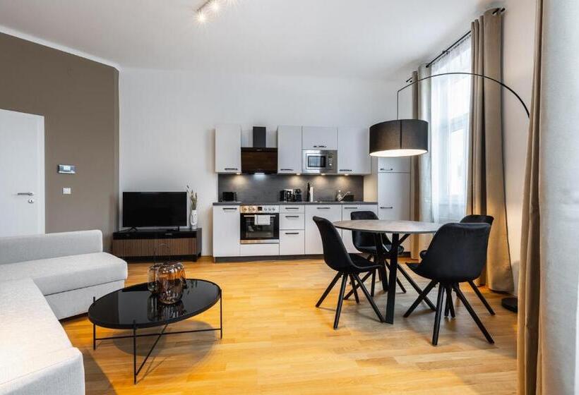 Trendy Apt With   Smart Tv, Coffee Machine In Meidling