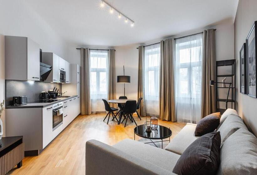 Trendy Apt With   Smart Tv, Coffee Machine In Meidling