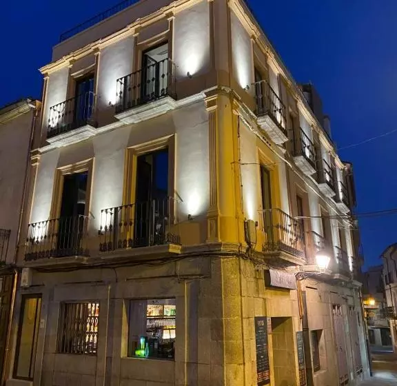 Apartamentos El Patio, Plaza Mayor Trujillo