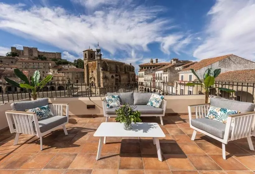 Apartamentos El Patio, Plaza Mayor Trujillo