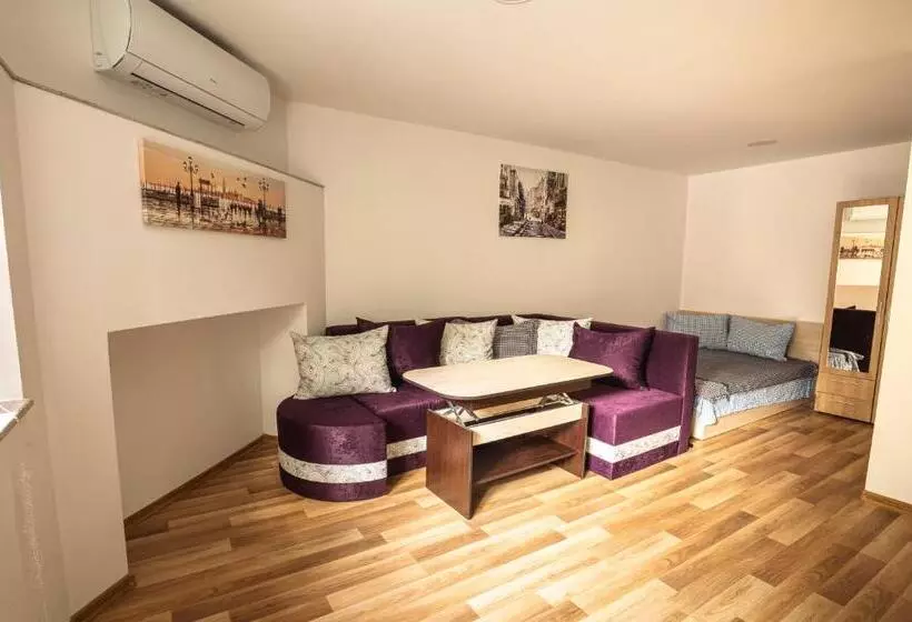 Apartment Cozy Home 3