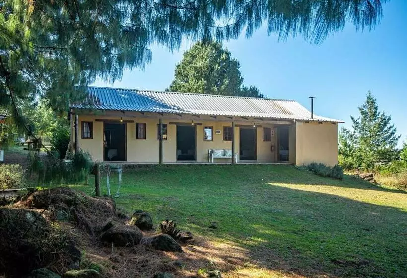 تختخواب و صبحانه Falling Waters