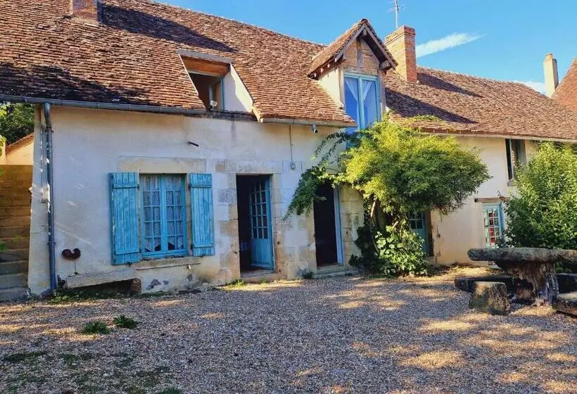 Aamiaismajoitus (B&B) Ferme équestre & Chambres D Hôtes Gateau Stables Proche Guédelon
