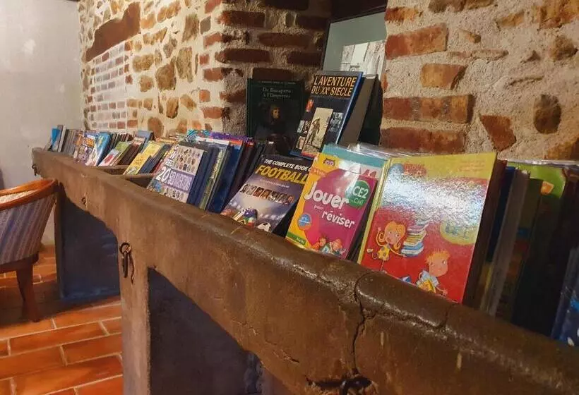 Aamiaismajoitus (B&B) Ferme équestre & Chambres D Hôtes Gateau Stables Proche Guédelon